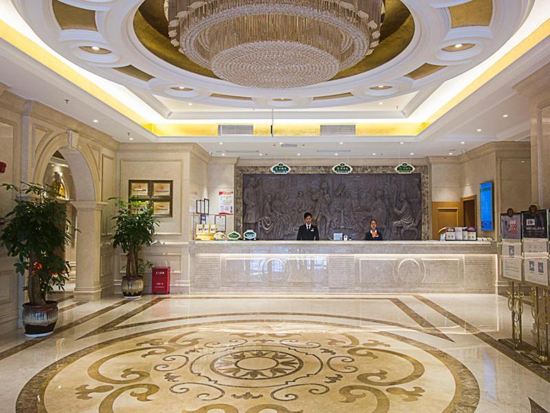 Vienna International Hotel Haikou West Bus Station Exteriör bild